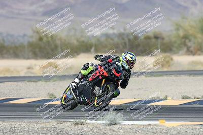 media/Oct-30-2025-Racers Edge (Thu) [[dabbdaf680]]/3-B Group/Session 5 (Turn 6)/